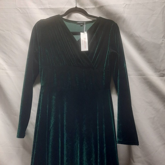 NWT Urban Coco Green Velour Long sleeve empire waist Maxi Christmas Gown Dress 8 - Picture 3 of 9